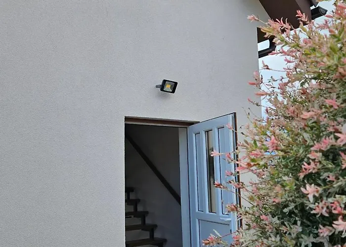 Apartmanovy Domcek 度假居 *